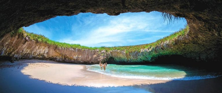 THE HIDDEN BEACH